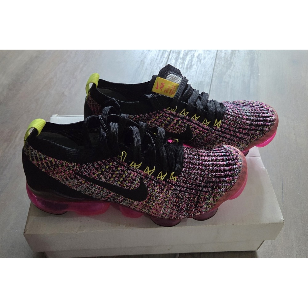 Nike Air Vapomax FlyKnit 2 Pink & Multi-color Women Sz 8- NIB